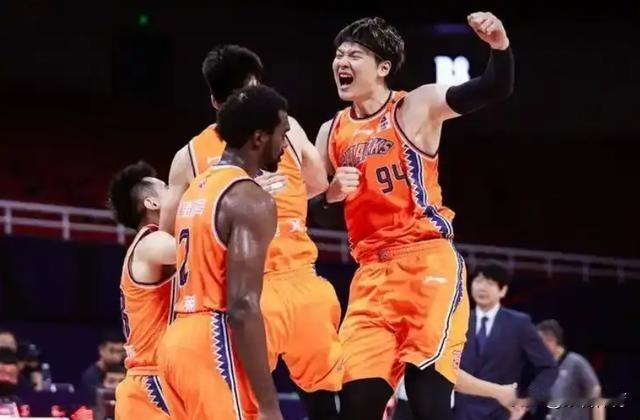 客观分析，CBA下赛季四强球队概率。1、上海久事——概率90%毫无疑问，作为