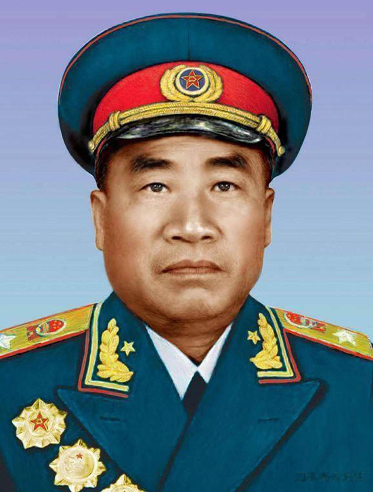 开国元勋朱德总司令——一身勋章载千秋功绩，一双眼目藏万里山河这张1955年