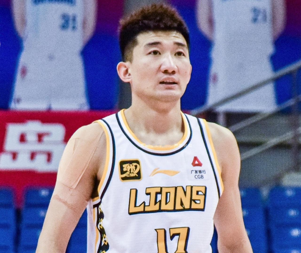 随着广厦男篮98-80福建男篮，赛后广厦球员平分出炉1、胡金秋——10分：定