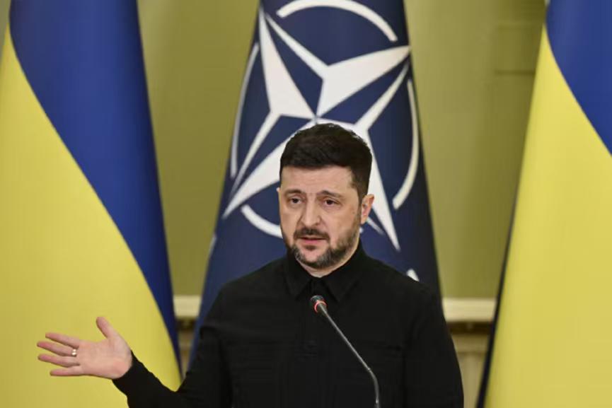 美国、俄罗斯、北约，这三方的意见已经同意了，认为乌军最好从顿巴斯撤军！现在就看泽