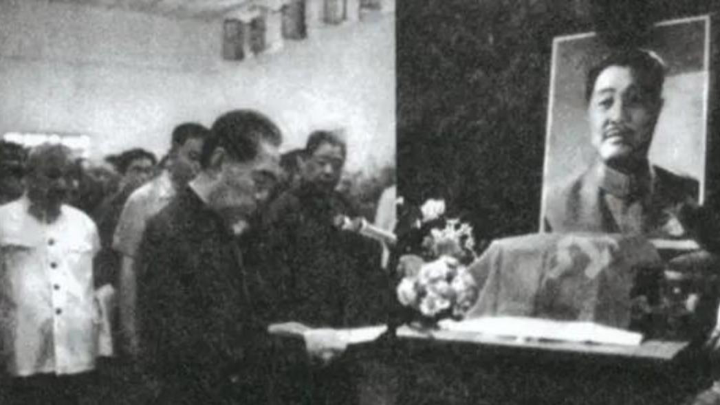 1969年，贺龙元帅含冤离世，可当大家发现幕后真凶时，周总理却说“算了吧”，这个