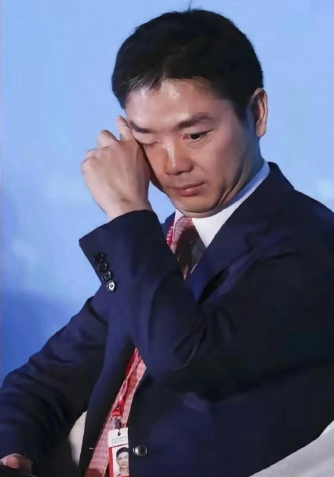 全网最倒霉的人，估计就是刘强东本人了！京东在法国巴黎的仓库被人一锅端了，损失