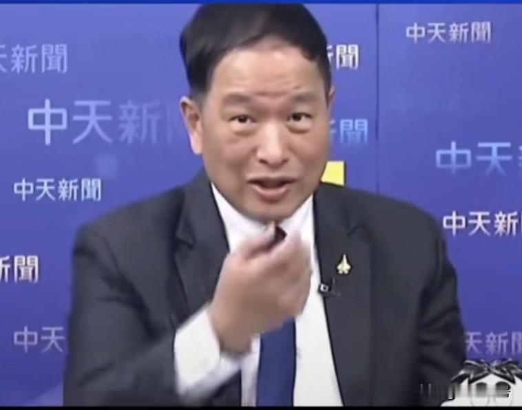 台湾退役将领张延廷：我认为中国大陆通过春晚向外界展示的机器人，他肯定是有目的有猫