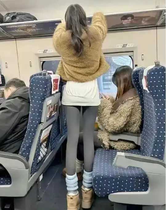 在线求助，这样的妹子该如何搭讪