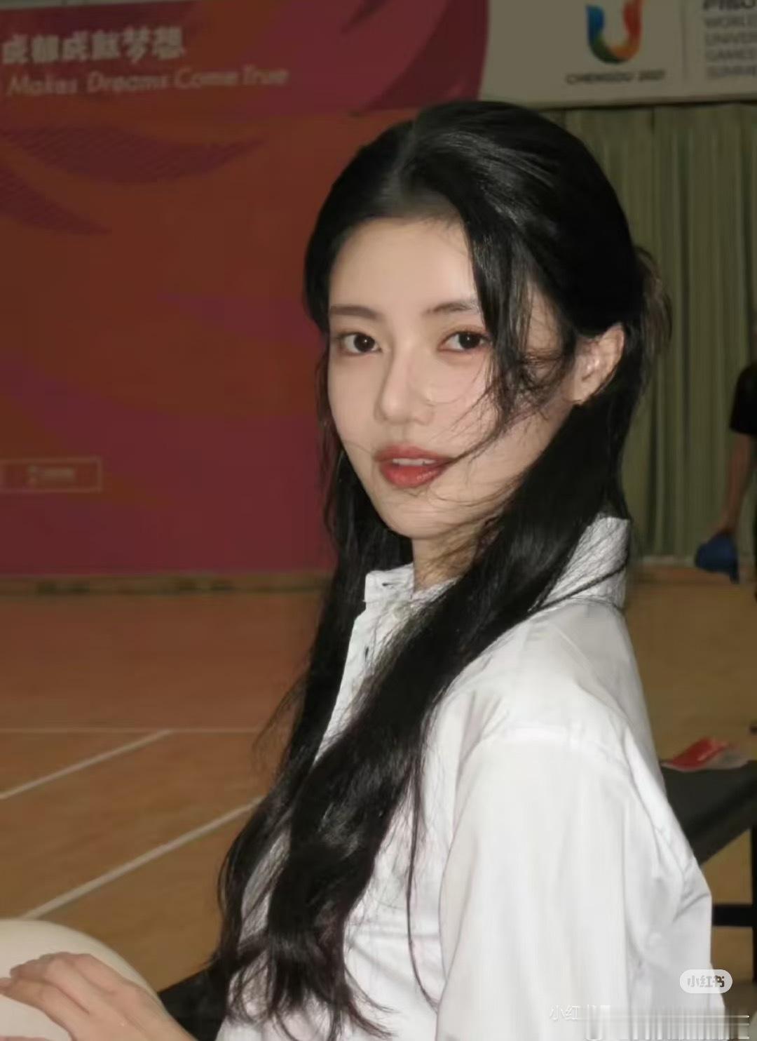 冷知识增加了，以下四位都是中德混血，蒋依依我刚才知道，我一直以为艾米像混血or少