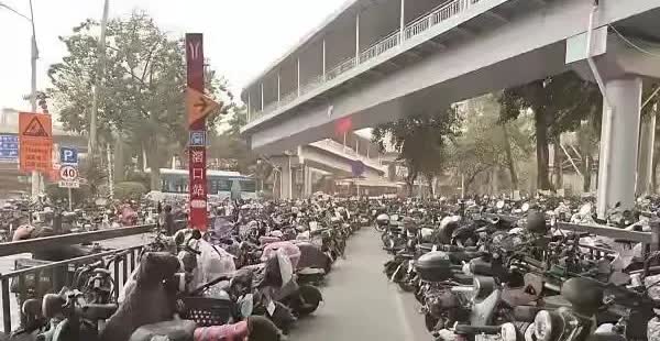 9月1日起电动车新规实行，最大的变化是以下几点。​一是，不再强制要求所有车型