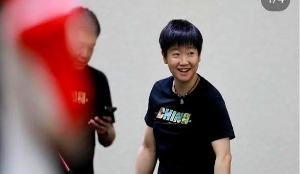 班加罗尔的机场雷达坏了，莎头消失了14个小时。不是失联，不是偷懒，是手机被收了
