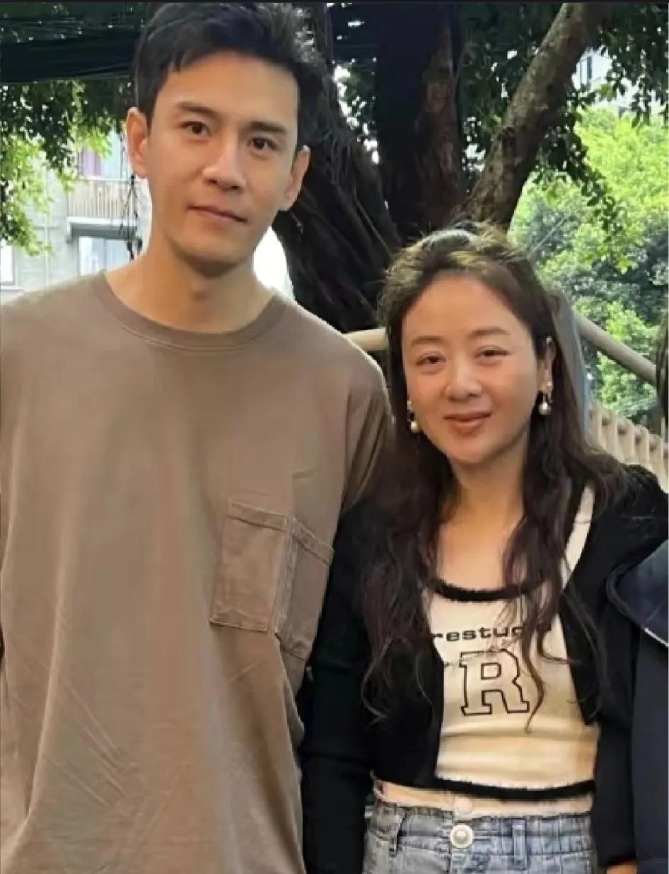 经超是一名合格的继父。小李琳和前任分开后，每天带5岁女儿拍戏，女儿开始对经超有
