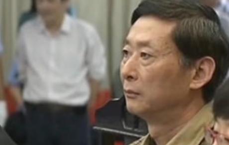 1996年12月2日早晨，于英生送完儿子去学校回到家中，妻子还躺在床上。几个小时