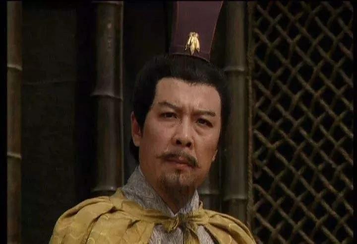 今日话题；曹操，刘备和孙权如果没死谁会一统天下？？？网友甲：曹操天时，刘备人