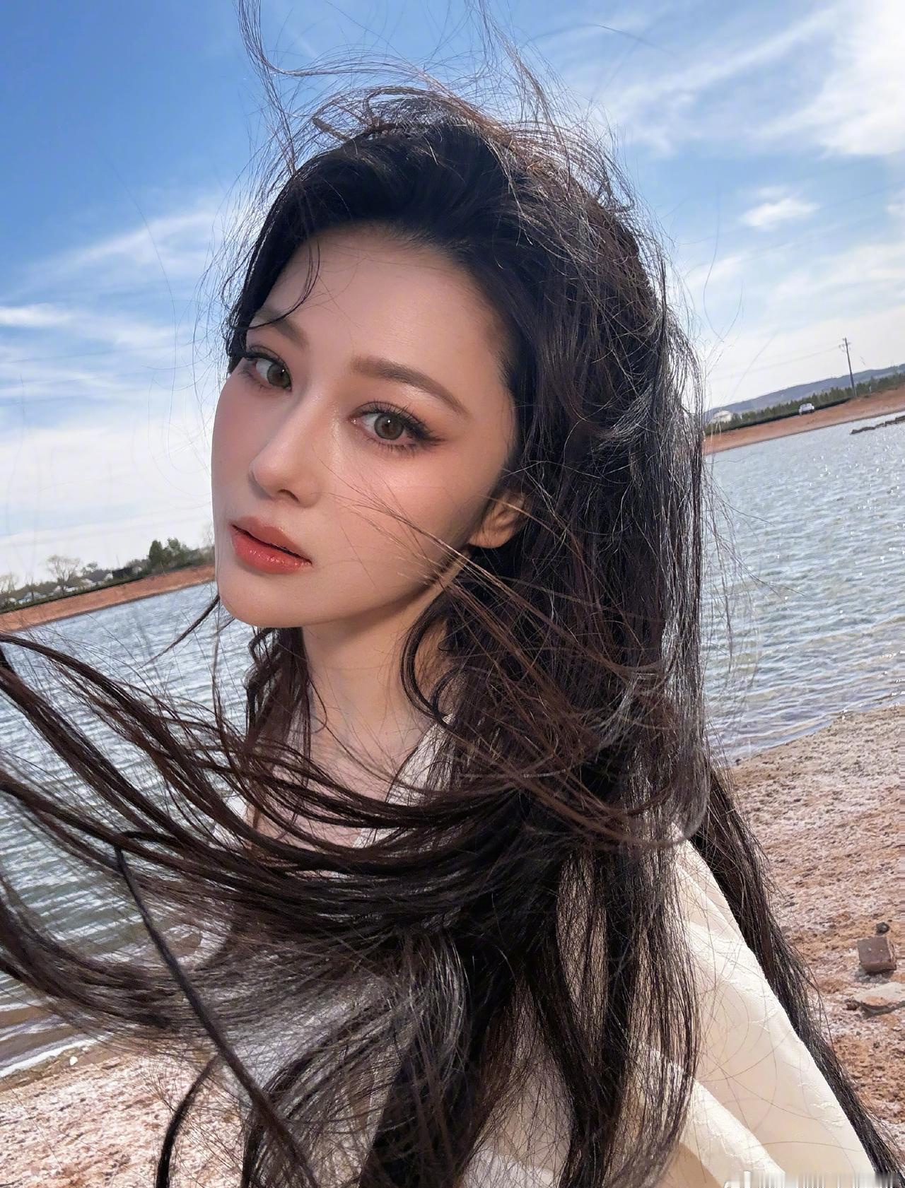 从前嗤之以鼻，现在学以致用，张馨予的示弱小技巧又好笑又接地气。​​​