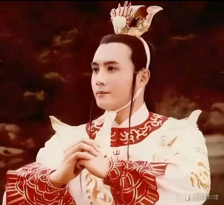 央视86版《西游记》“小白龙”的扮演者:王伯昭。为了拒演《西游记》故意向剧组提