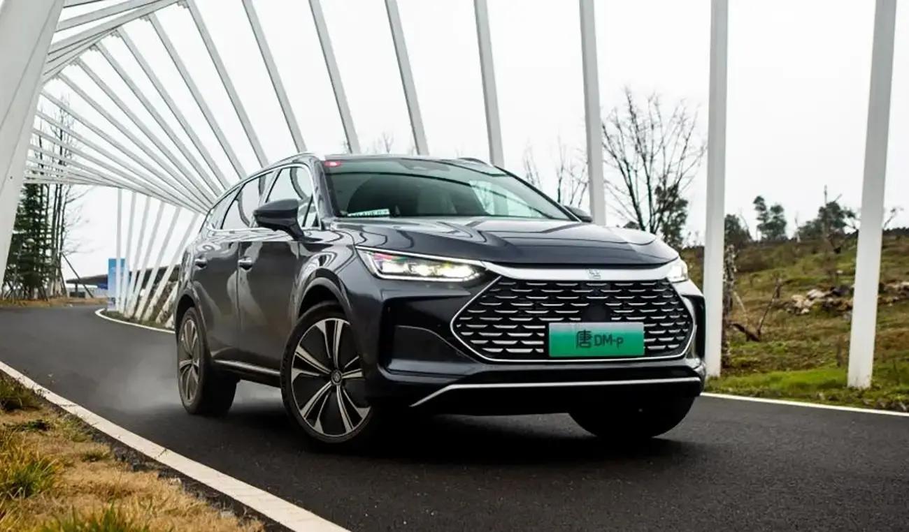 2026年2月，比亚迪王朝系列突然冒出一辆全新大型SUV——大唐