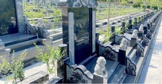 骨灰盒正在被时代抛弃！大家有没有发现，从前几年八宝山3.7万个墓地到期无人续租，