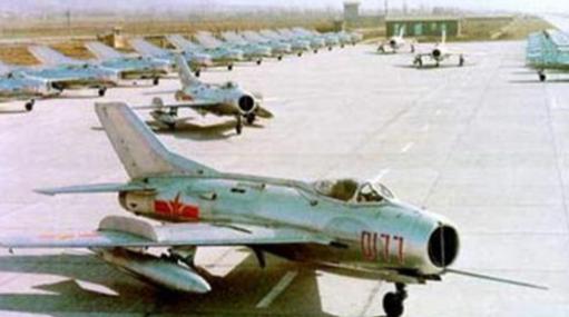 1979年，埃及空军打心底瞧不上中国歼-6，直言这战机性能跟不上需求，死活不肯掏
