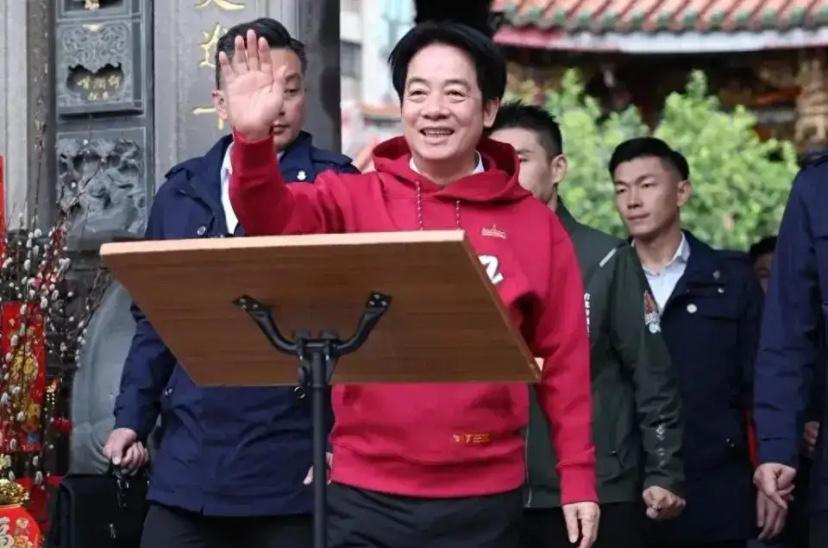 高雄绿营慌了，赖清德更慌了。一场拜庙祈福，一句公开许诺，本想画个大饼稳住票仓