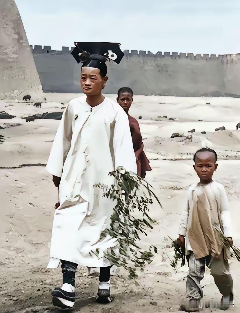 老照片，清朝年代的贵族！