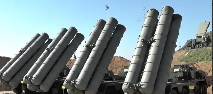 从S400看国防自主：核心技术必须握手中普京现在心里估计五味杂陈。谁能想到，十