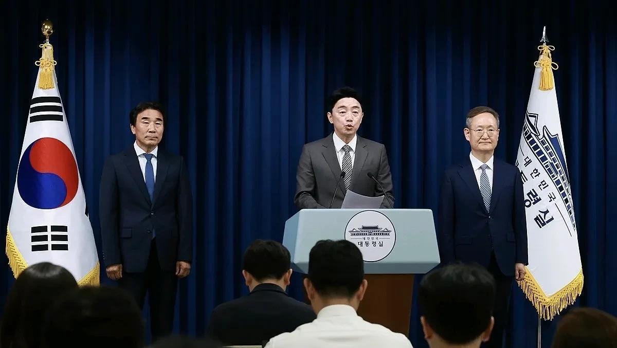李在明任命关键幕僚，双轨布局直指改革与安全6月29日，韩国总统李在明宣布重要人