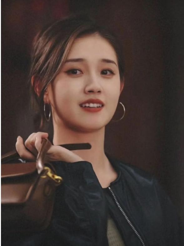 岳雨婷和王小亿原本笃定，自己会是郭宇欣在行业内的核心竞争对手，没料到郭宇欣不仅