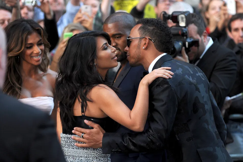 太阳报: 汉密尔顿与金-卡戴珊约会, 双方在高档庄园共度良宵