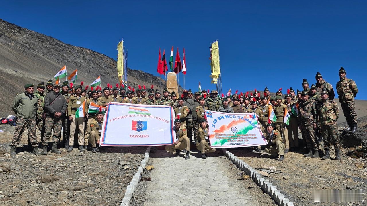 10月28日,印度占领军组织40名印度国家少年军校的学员窜访藏南达旺地区,并在实