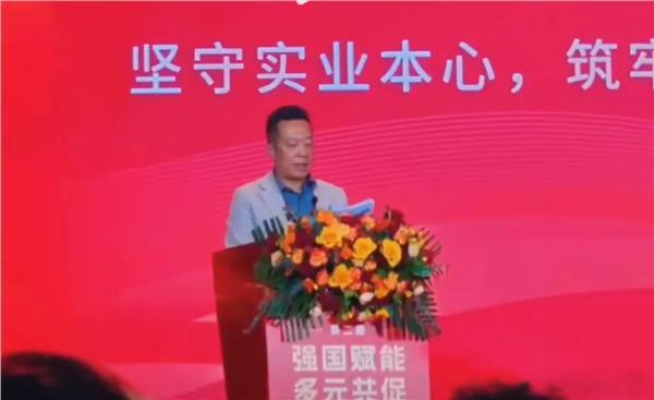 在西贝之外，贾国龙过去多年持续尝试不同的餐饮品牌和业态，其中也多数以失败告终。根
