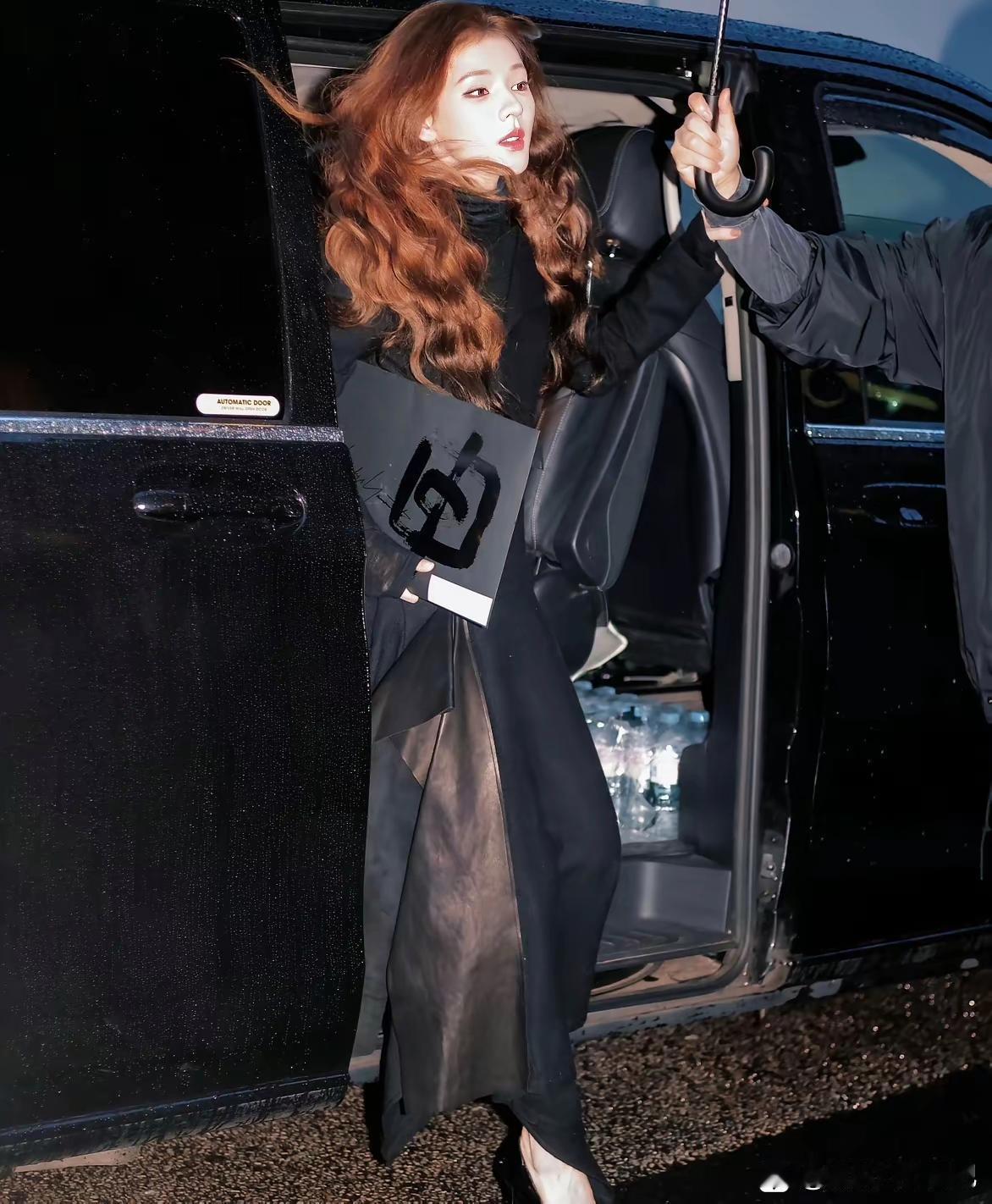 王思聪分手后会不会后悔呀[呲牙笑][呲牙笑][呲牙笑][呲牙笑]