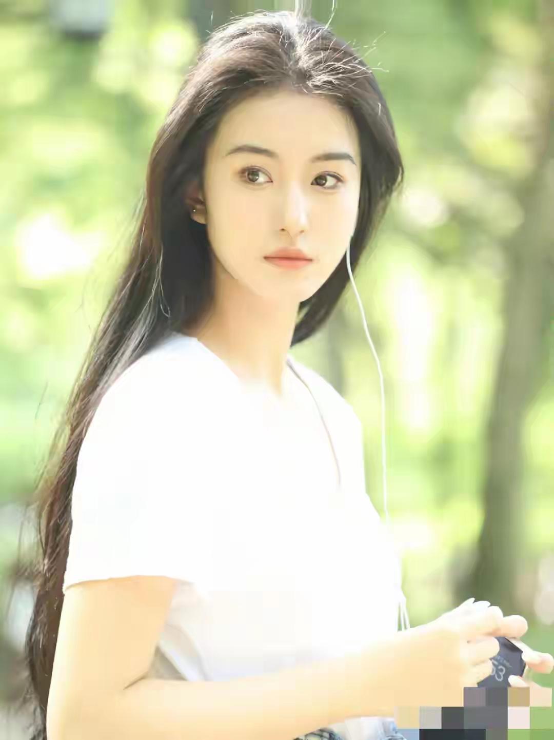 南大校花：王梓淳，身高177，妥妥学生时代的白月光