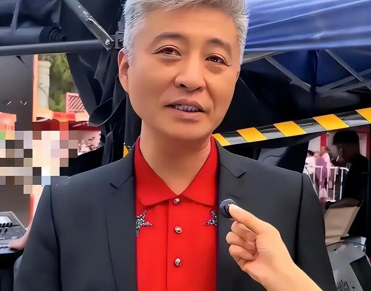 “德不配位，必有灾殃”周炜曾是国家一级演员，九登春晚，是主流相声界“接班人”。却