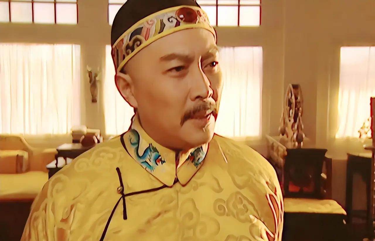 雍正五年殿试的时候，读卷大臣把彭启丰给排在了第三名。按照大清的老规矩，皇帝照