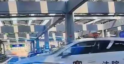 广东一法院女工作人员，开警车在工作时间，去300里外“逛超市”，法院通报来