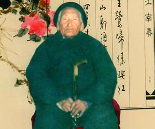 1941年，马宗英弄到了300发子弹，正准备送给八路军，路上却遭到了伪军检查，谁