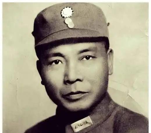 “汤恩伯屡战屡败，你让他从金门回来吧。”1949年，蒋介石对于汤恩伯的表现很失望