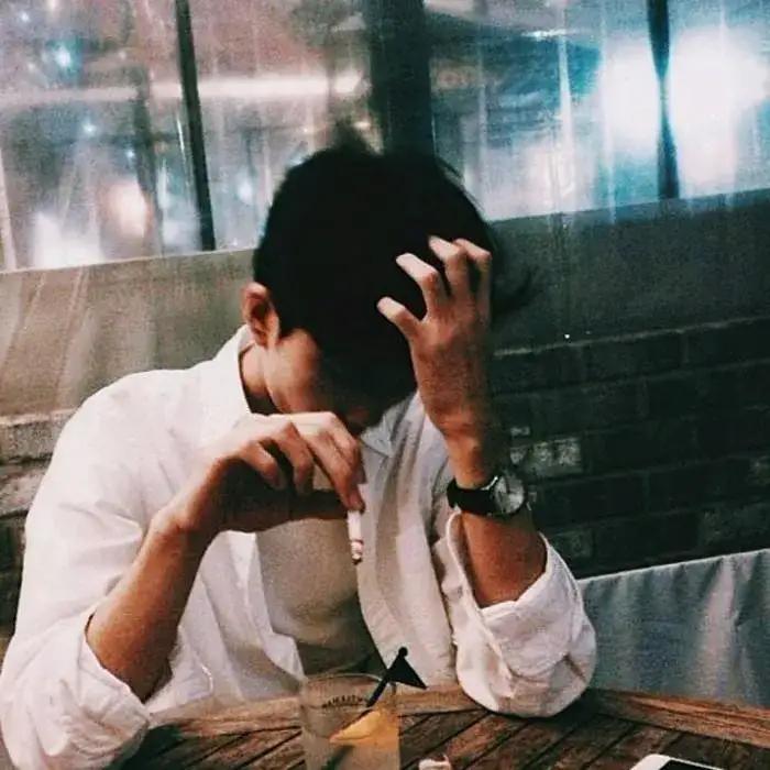 提拔的背后都是权与利的运作。没有靠山，没有关系，没有平台，没有金钱的普通老百姓子