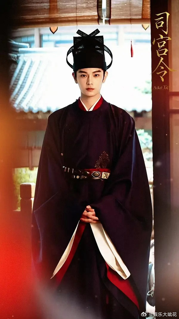 如果你说，这是丁禹兮的代拍生图该如何呢短脸大五官和清晰的轮廓，以前看小说长身玉立