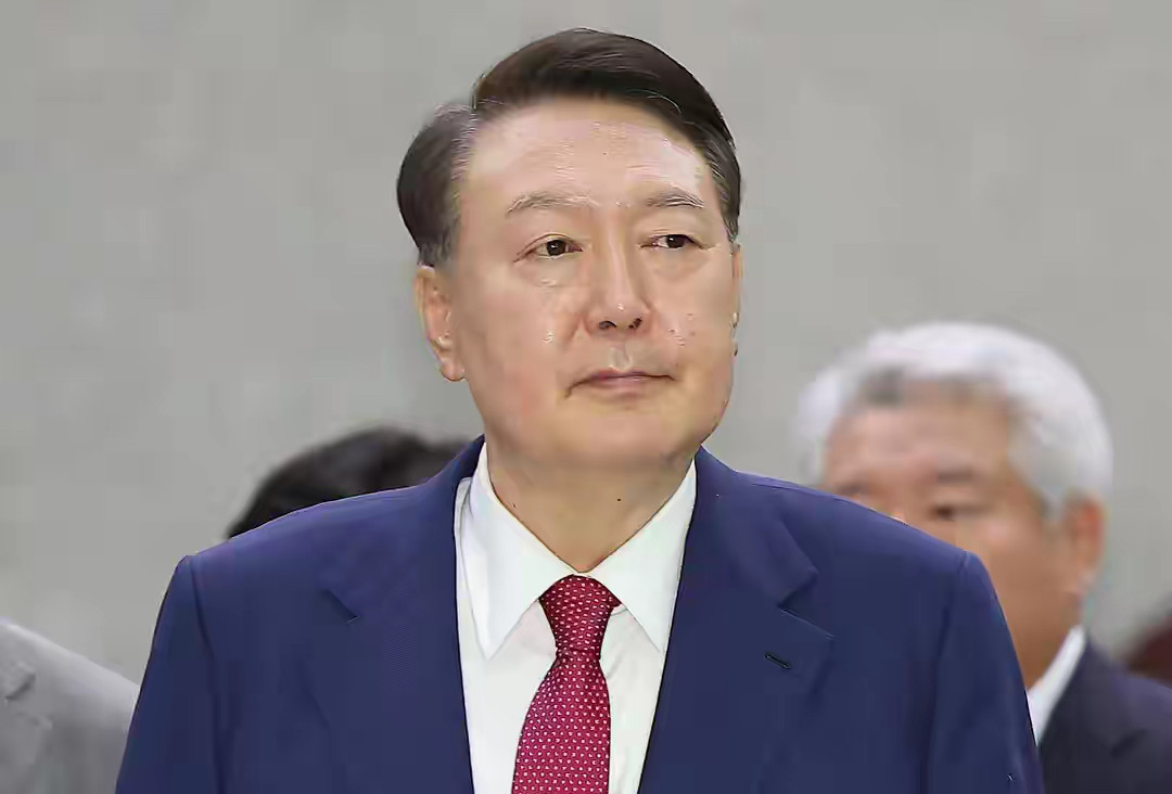 尹锡悦“崩溃”场面曝光，令韩国政坛震动！韩国前总统尹锡悦近日在被首尔检察院提审