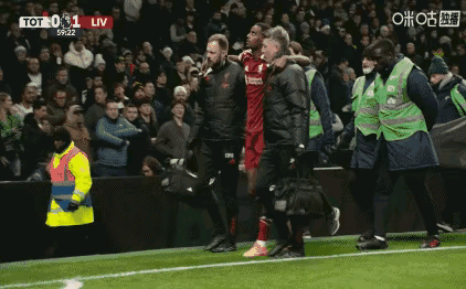 伊萨克重伤，詹俊脑袋估计嗡嗡的！估计詹俊老师也解释不清楚利物浦究竟是遇到什么砍儿