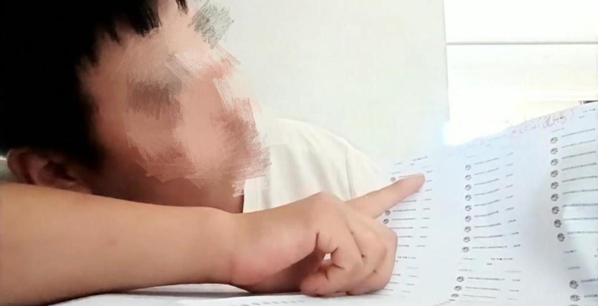 一斤瓜才挣5分钱，48万块存款怎么俩月就全空了？14岁儿子通宵花光全家积蓄，
