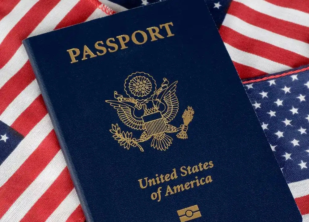 美国入境审查严，华人绿卡也心慌慌真是让人火大！现在想进美