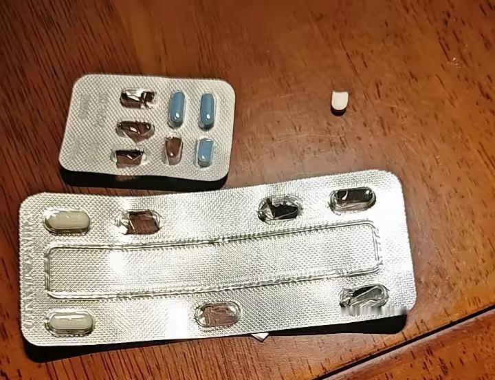 我之前一直在吃佐匹克隆，用了好几个月，效果挺不错的，但最近换成了思诺思。刚开始的