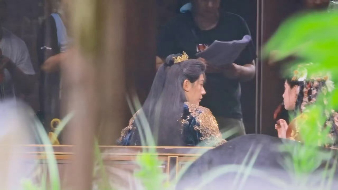 艾米喂邓为吃杨梅哎呀妈这是什么好东西！艾米喂邓为吃杨梅路透🈶！艾米喂邓为吃杨梅