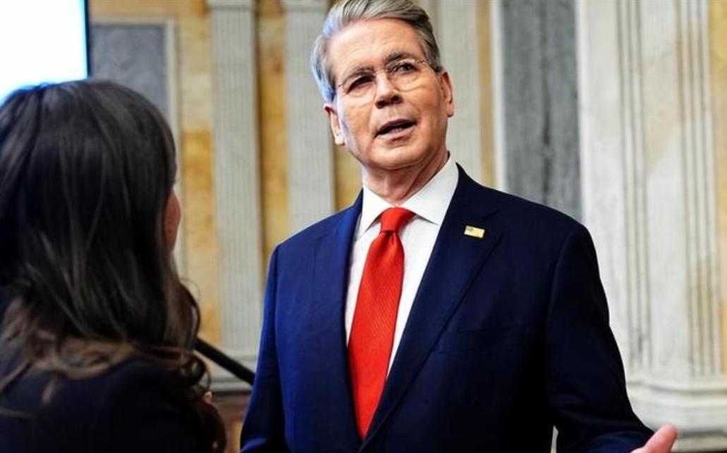 就在刚刚美国财政部正式宣布：“对伊朗启动代号为‘经济狂怒’的行动，对伊朗施加最