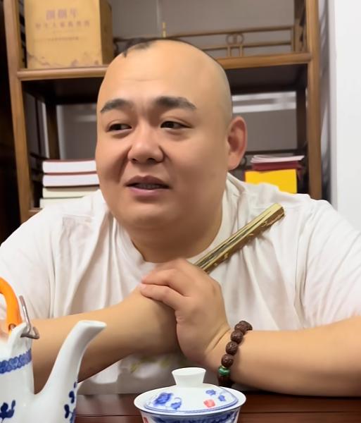 杨鹤通被德云社撤职这事，在网上发酵的速度比很多人预料的都快。2026年5月2