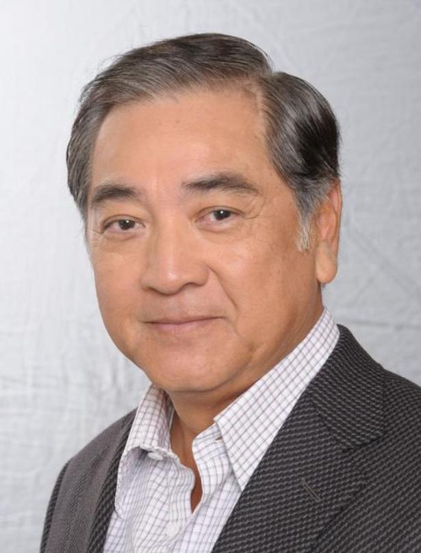 1988年，秦沛对妻子梁盛子提出离婚，可以任由妻子提出条件，但孩子要归自己。没想