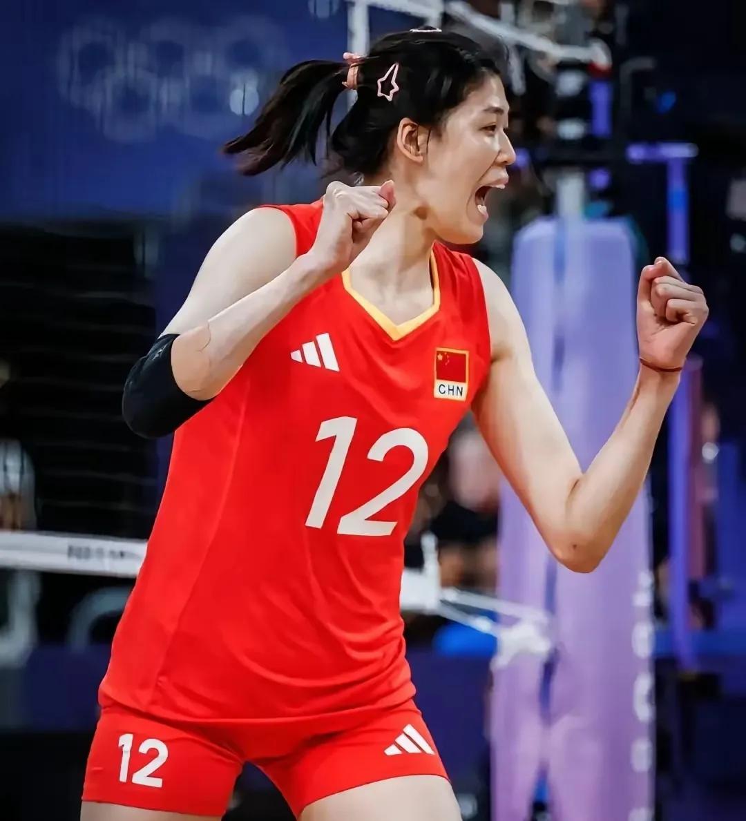 【中国女排“三队分身术”争议：名单玄机还是用人迷局？】名单“套娃”奇观：
