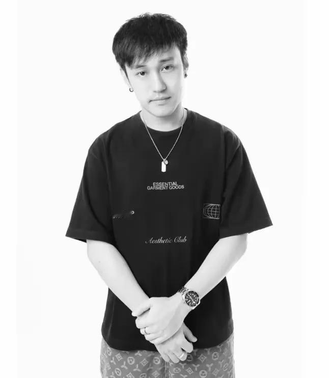 敢碰毒枭大哥的女人，下场就是这样——曝尸荒野。即便你是成名的dj，毕竟dj不是迪