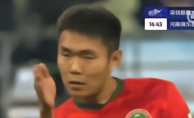 河南队中超联赛客场2-1战胜天津津门虎。队长王上源迎来河南队200场里程碑，20