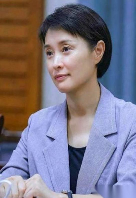 吴越说，她这辈子就谈过一次恋爱。那个人，是陈建斌。在娱乐圈纷纷扰扰的情感纠葛里，