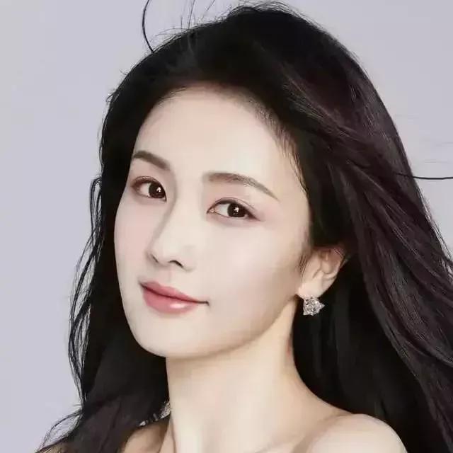 温柔女神，优雅迷人，散发着高贵气质！温柔高贵的女性温婉大方的美女雍容大方的美